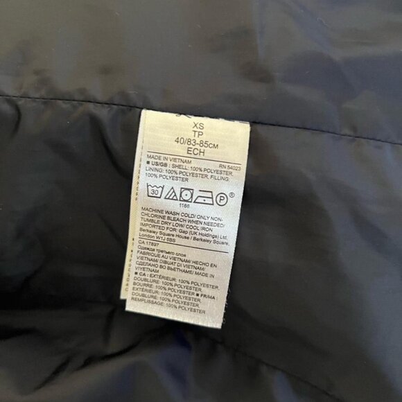 Banana Republic Quilted Vest XS Navy Blue Zip Puffer Warm Minimalist Outdoor - Picture 8 of 8